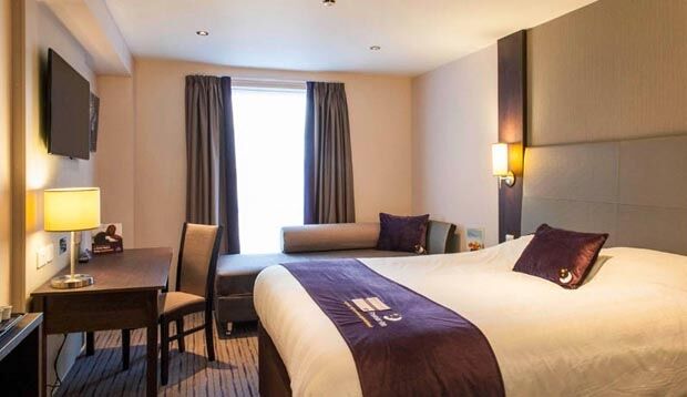 Premier Inn Premier Inn Witney Exteriör bild